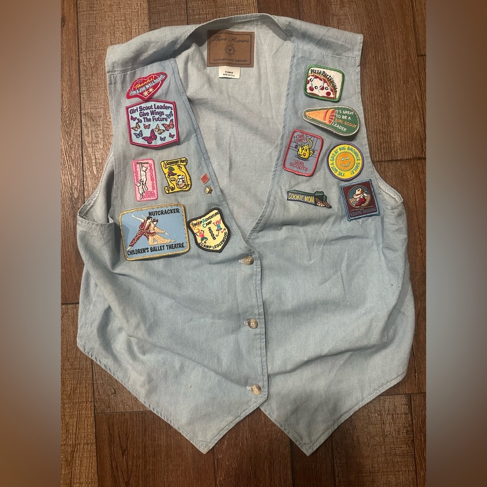 Vintage three rivers women’s vest xl Denim Vest with Colorful Patches
